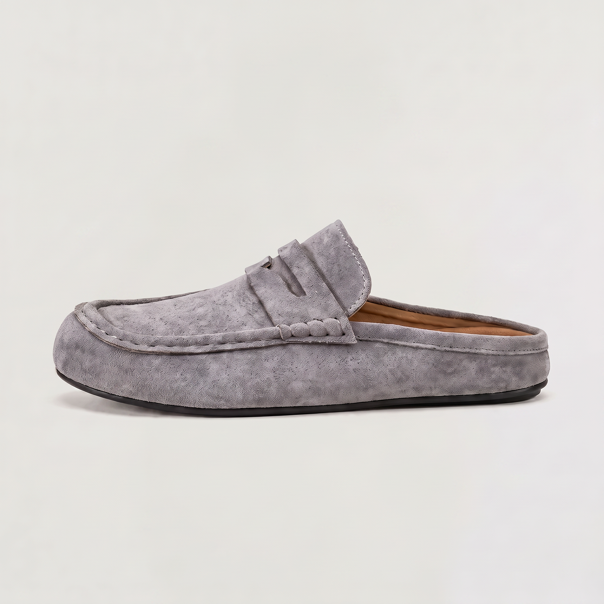 Mocassini senza retro da uomo in look suede