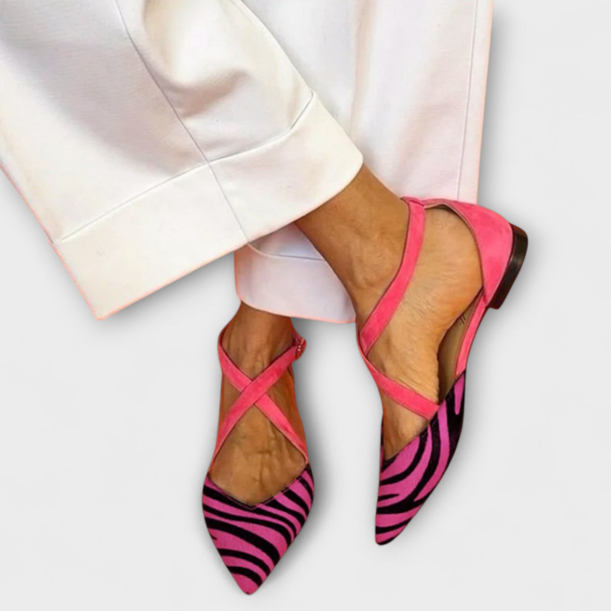 Fenna™ | Pantofole con Fibbia