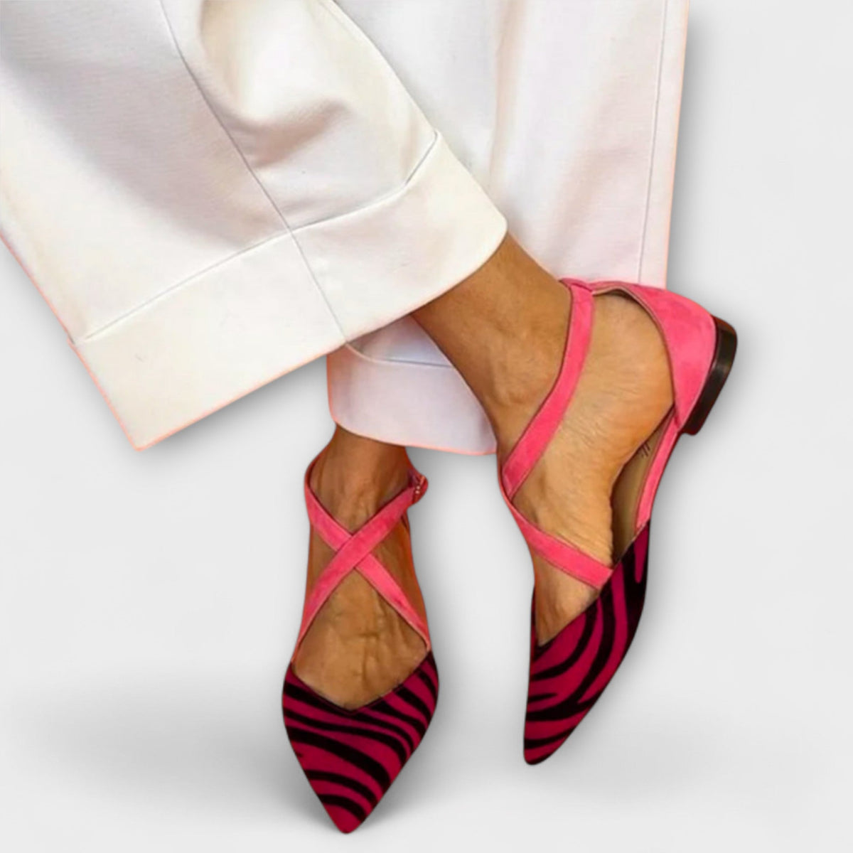Fenna™ | Pantofole con Fibbia