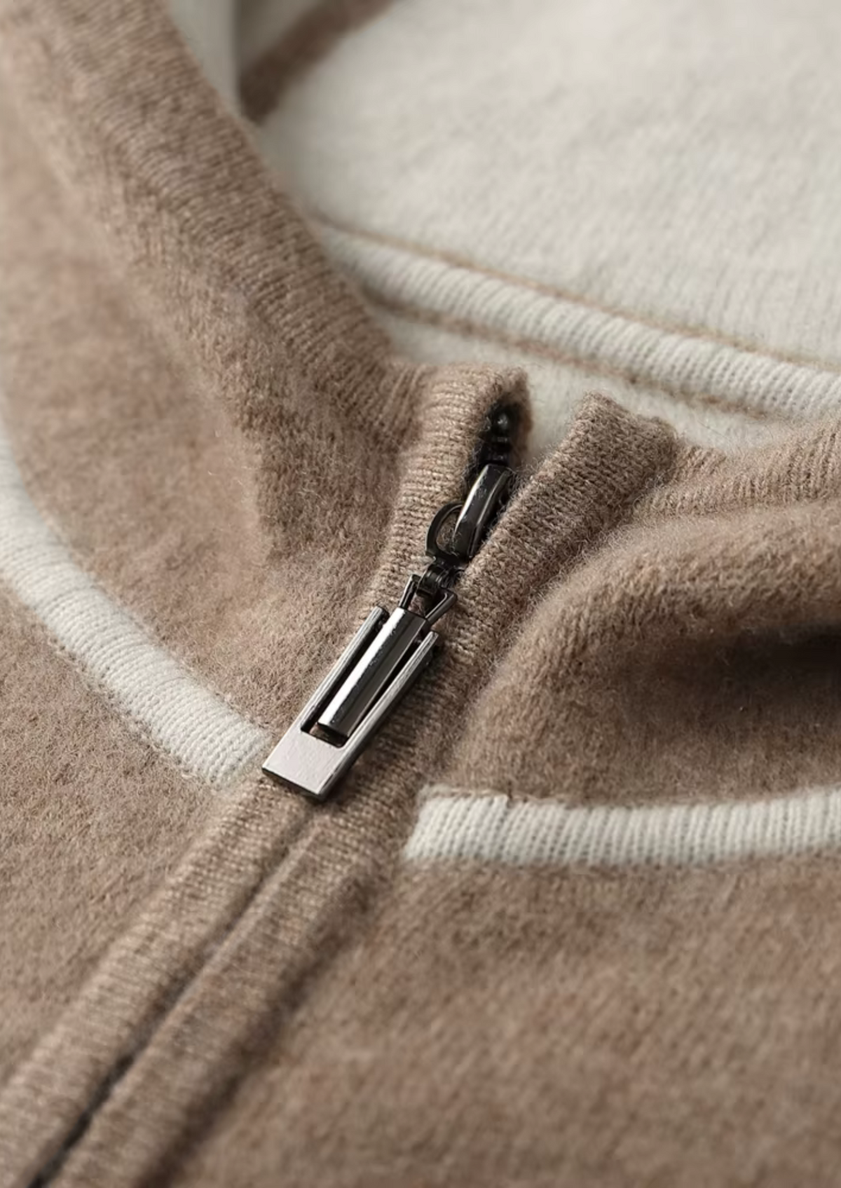 Set da tempo libero in cashmere beige Milano