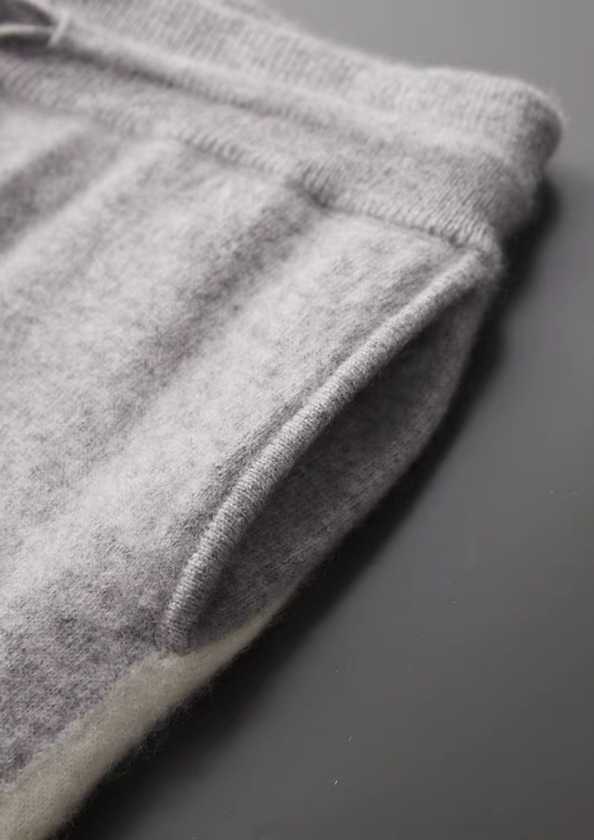 Set da tempo libero in cashmere grigio chiaro premium
