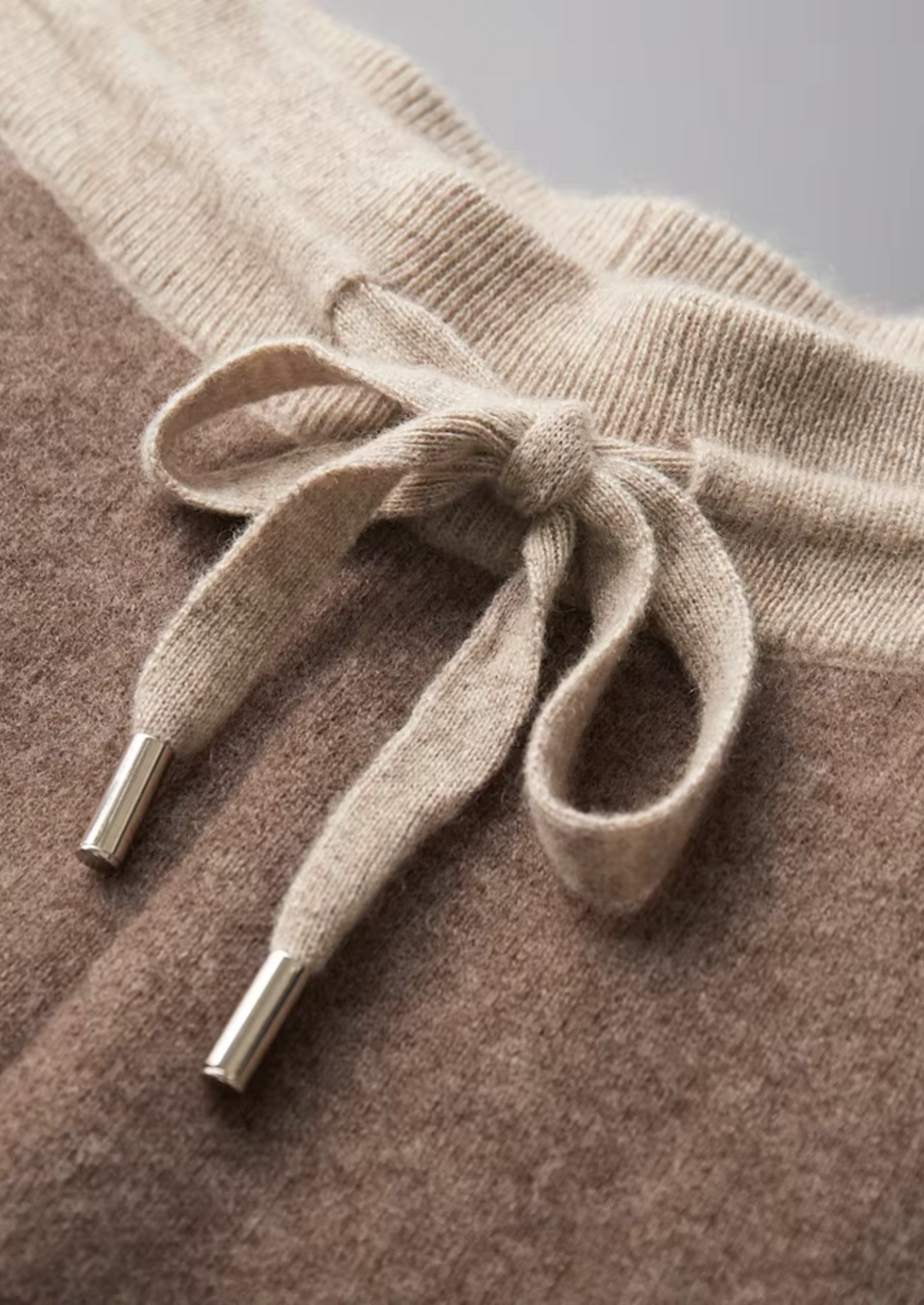 Set da tempo libero in Cashmere Premium Sand Torino