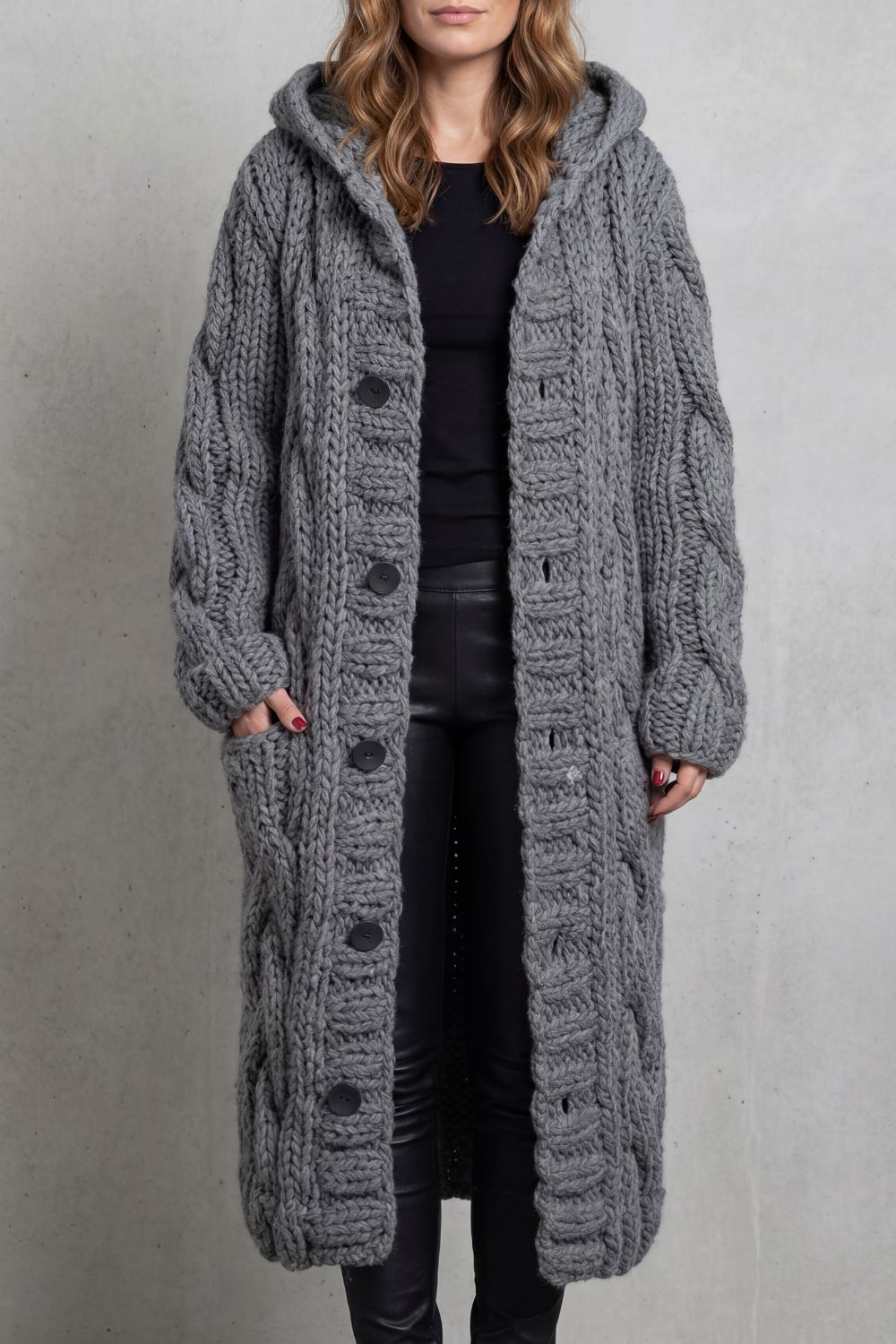 Laura | Cardigan-Cappotto Oversize con Cappuccio e Trecce