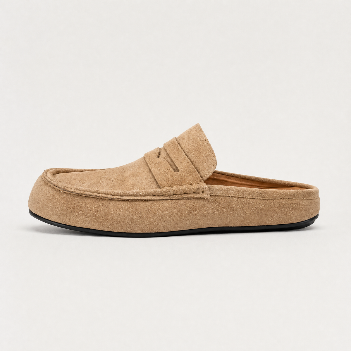 Mocassini senza retro da uomo in look suede