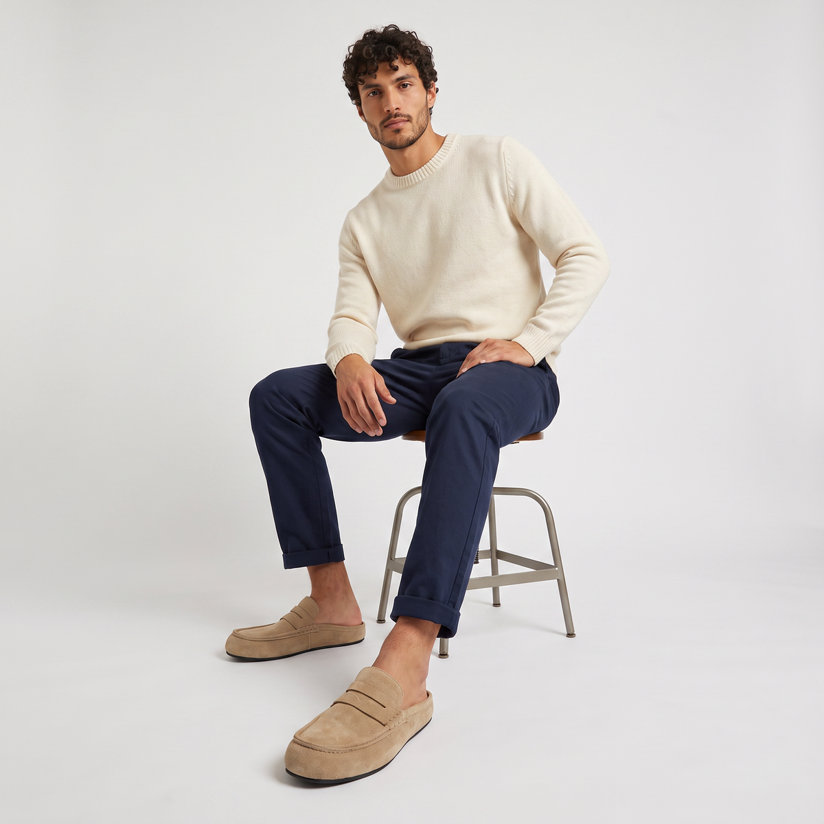 Mocassini senza retro da uomo in look suede