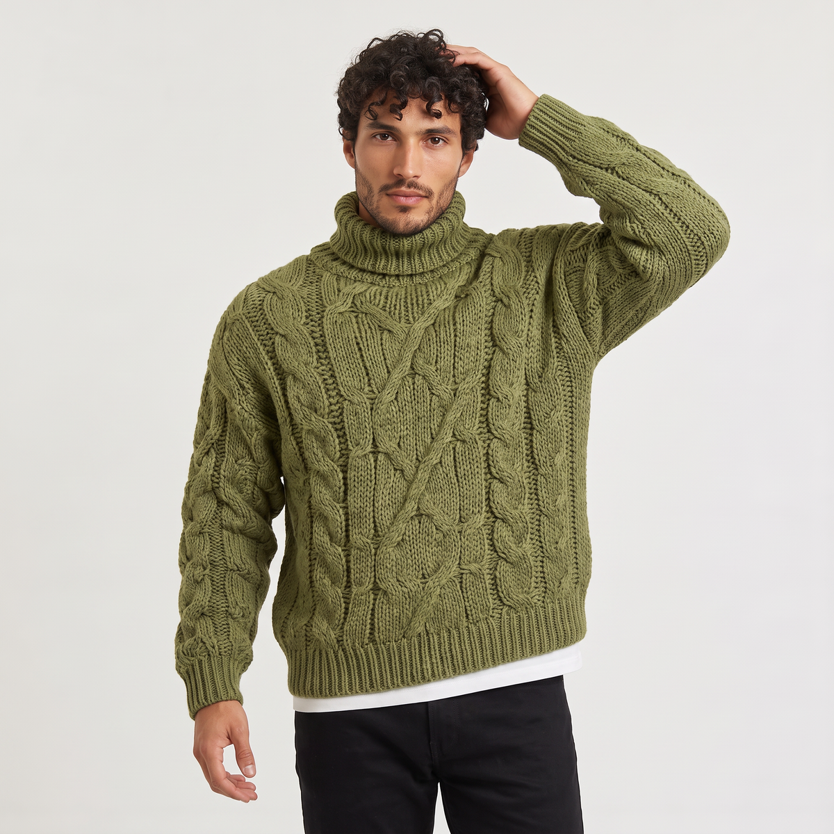 Maglione a collo alto con treccia da uomo, modello Luca
