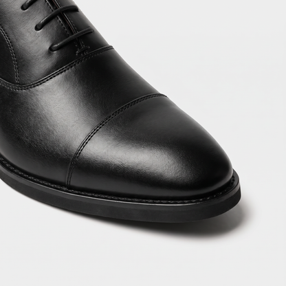 Scarpe da uomo eleganti con punta affusolata e lacci