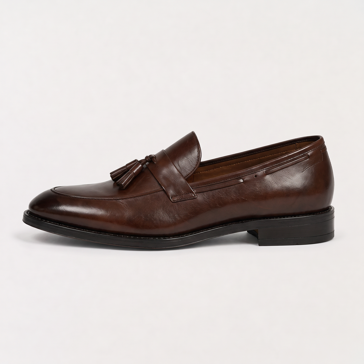 Mocassini in pelle con nappine da uomo