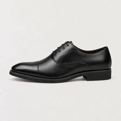 Scarpe da uomo eleganti con punta affusolata e lacci