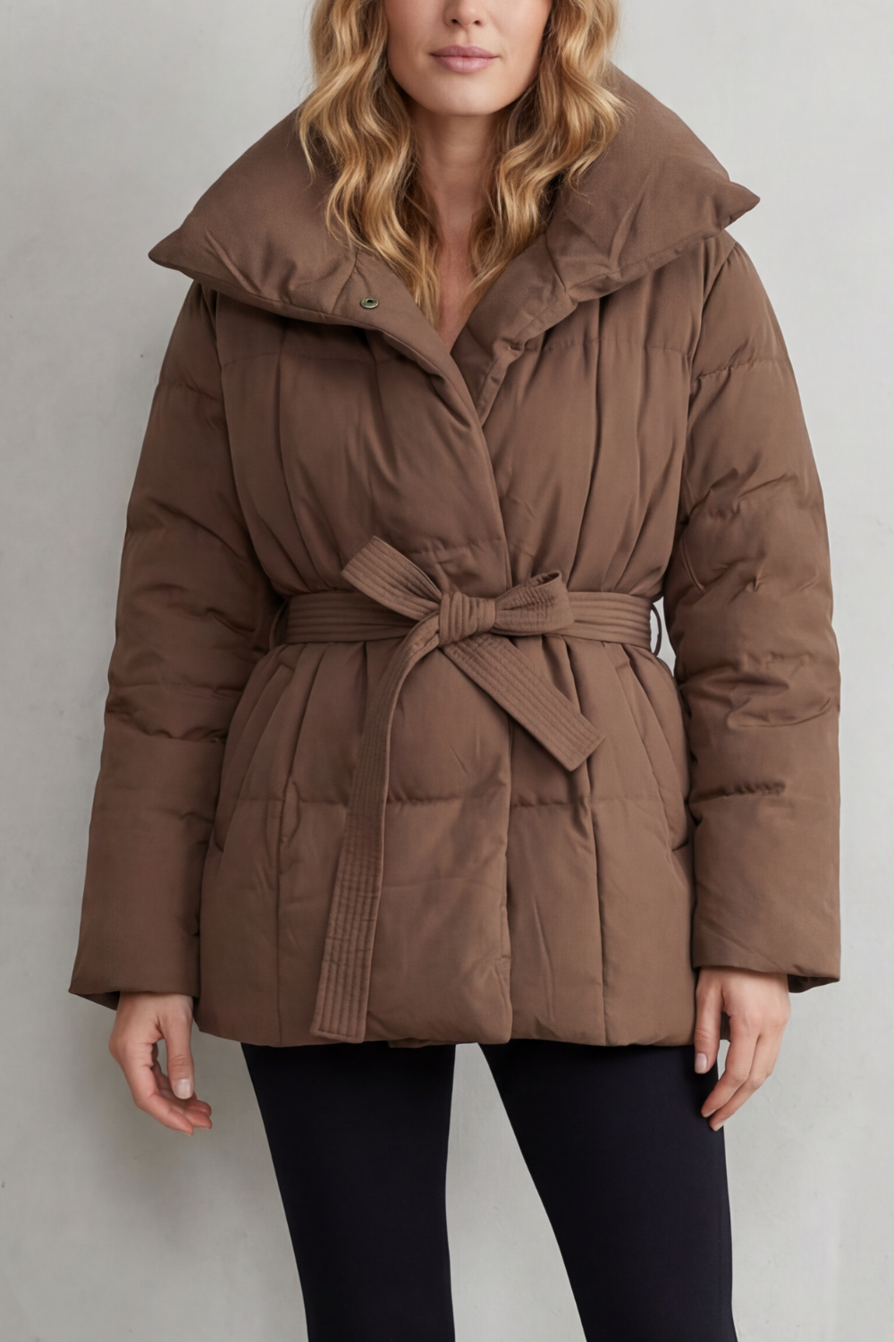 Anastasia | Piumino con Cintura e Collo Oversize