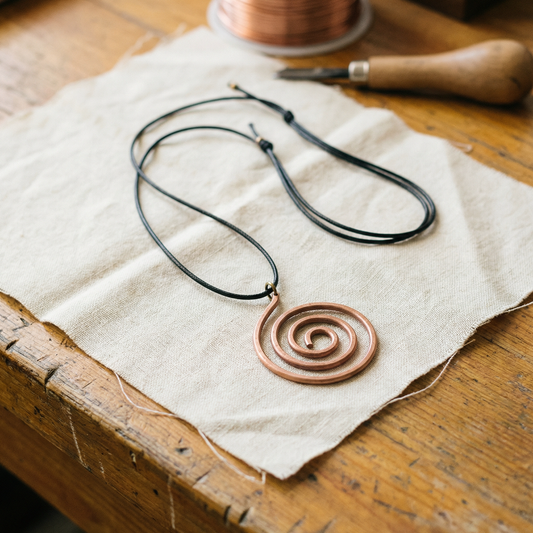 Collana in rame Mesa a spirale