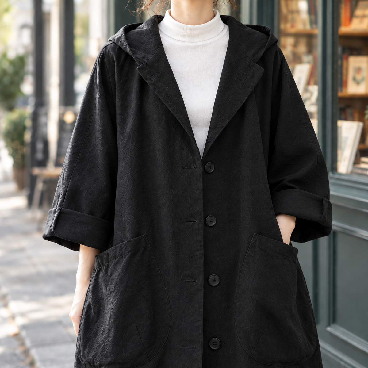 Marcella | Cappotto Lungo con Cappuccio e Bottoni