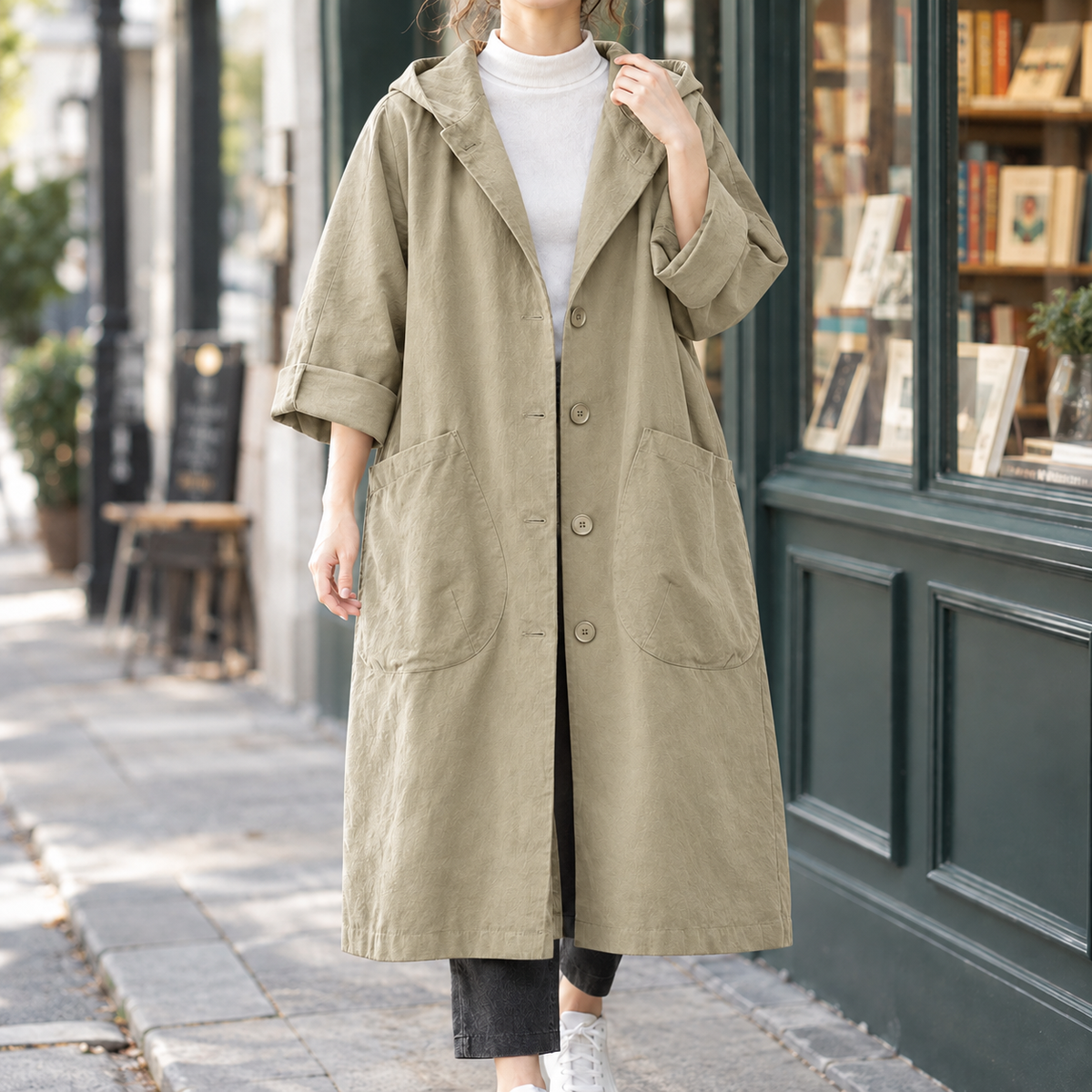 Marcella | Cappotto Lungo con Cappuccio e Bottoni