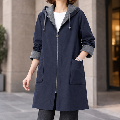 Iole | Cappotto a Mezza Lunghezza con Cappuccio, Zip e Tasche a Toppa