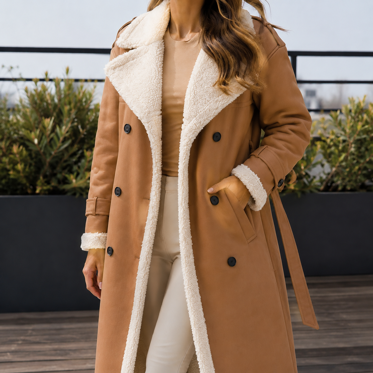 Luisa | Cappotto Lungo Doppiopetto con Cintura e Finiture a Contrasto